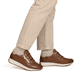 Baskets basses remonte marron pour femme D0H11-25 avec fermeture éclair. Chaussure au pied.