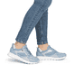 Blauweiße remonte Damen Sneaker D2G11-12 mit Reißverschluss sowie Komfortweite G. Schuh am Fuß.