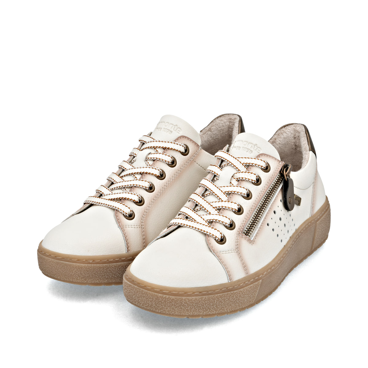 Beige remonte Damen Sneaker D2T00-60 mit wasserabweisender remonteTEX-Membran. Schuhpaar seitlich schräg.