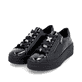 Schwarze remonte Damen Sneaker D1C09-00 mit dekorativem Schmuckdetail. Schuhpaar seitlich schräg.