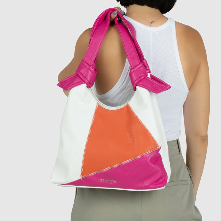 remonte Damen Handtasche Q0709-35 in Bordeauxrot aus Kunstleder mit Reißverschluss. Handtasche getragen.