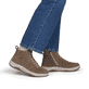 Braune remonte Damen Schnürstiefel D3Q70-26 mit wasserabweisender TEX-Membran. Schuh am Fuß.