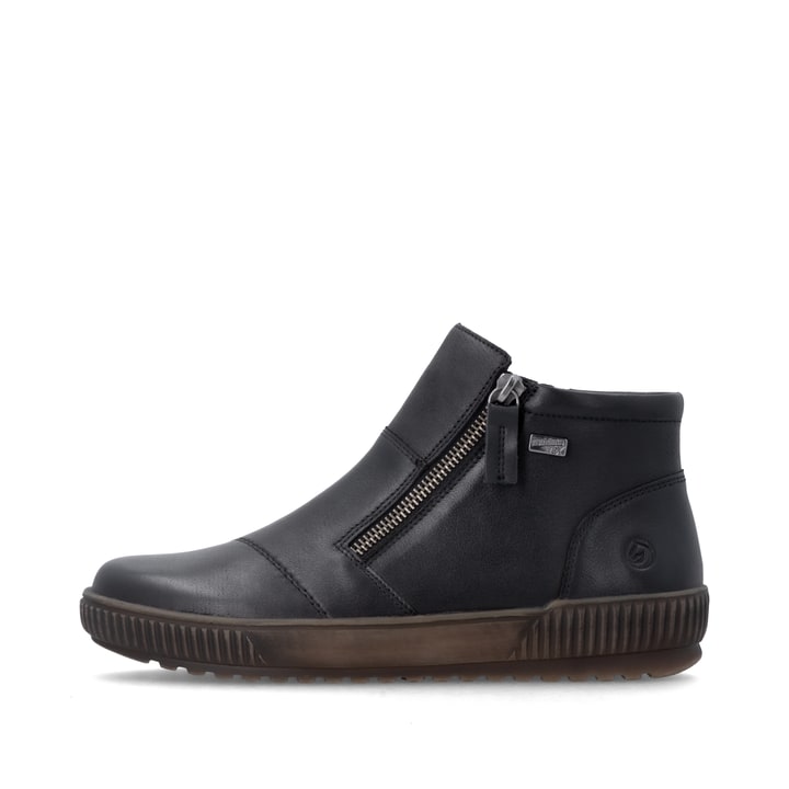 Bottines remonte noires pour femmes D0783-00 avec membrane remonteTEX. Côté extérieur de la chaussure.