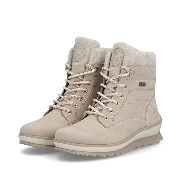 Beige remonte Damen Schnürstiefel R8477-62 mit wasserabweisender TEX-Membran. Schuhpaar seitlich schräg.
