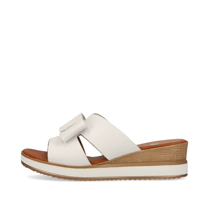 Weiße remonte Damen Pantoletten D6456-80 mit Gummizug sowie weicher Innensohle. Schuh Außenseite.
