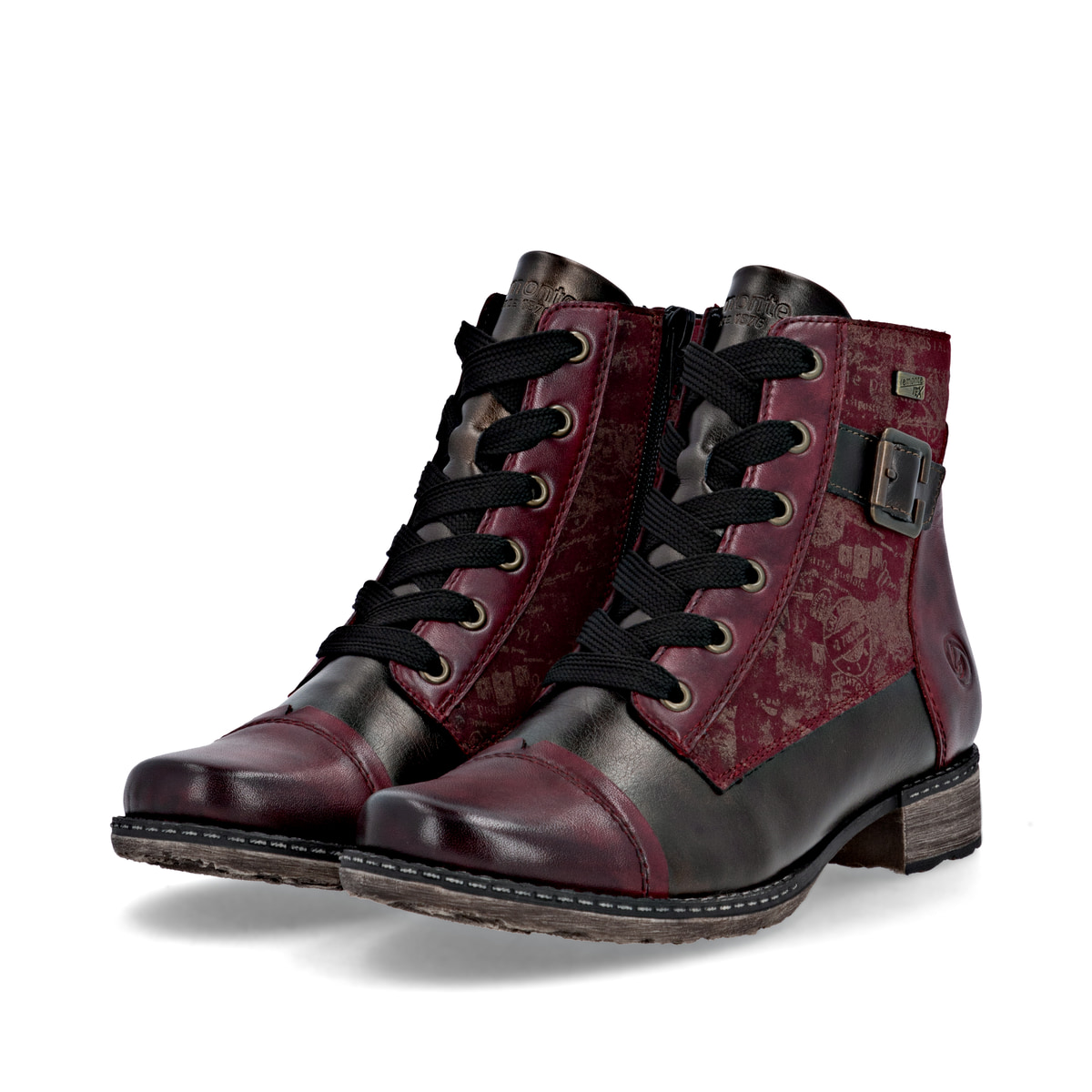 Bottes à lacets remonte rouges femmes D4381-35 avec membrane remonteTEX. Chaussures inclinées sur le côté.