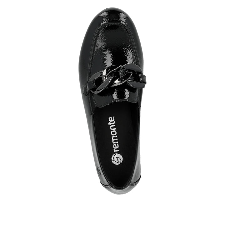 Mocassins remonte noir brillant pour femmes D0K00-01 avec chaîne à gros maillons. Vue d’en haut.
