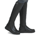 
Tiefschwarze remonte Damen Hochschaftstiefel D3975-01 mit einer leichten Profilsohle. Schuh am Fuß