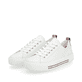 Weiße remonte Damen Sneaker Low D0900-80 mit Schnürung sowie der Komfortweite G. Schuhpaar seitlich schräg.