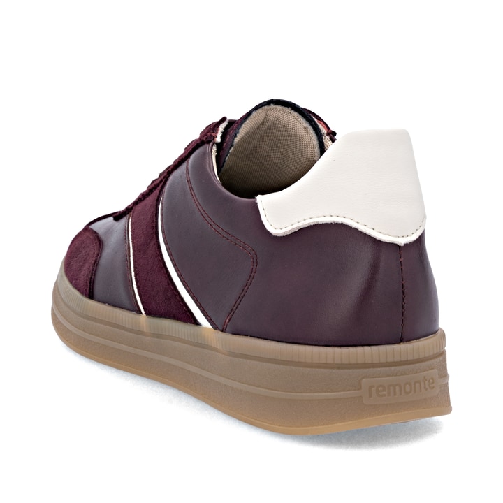 Baskets basses remonte rouges pour femme D2C05-33 avec lacets. Chaussure vue de dessus.