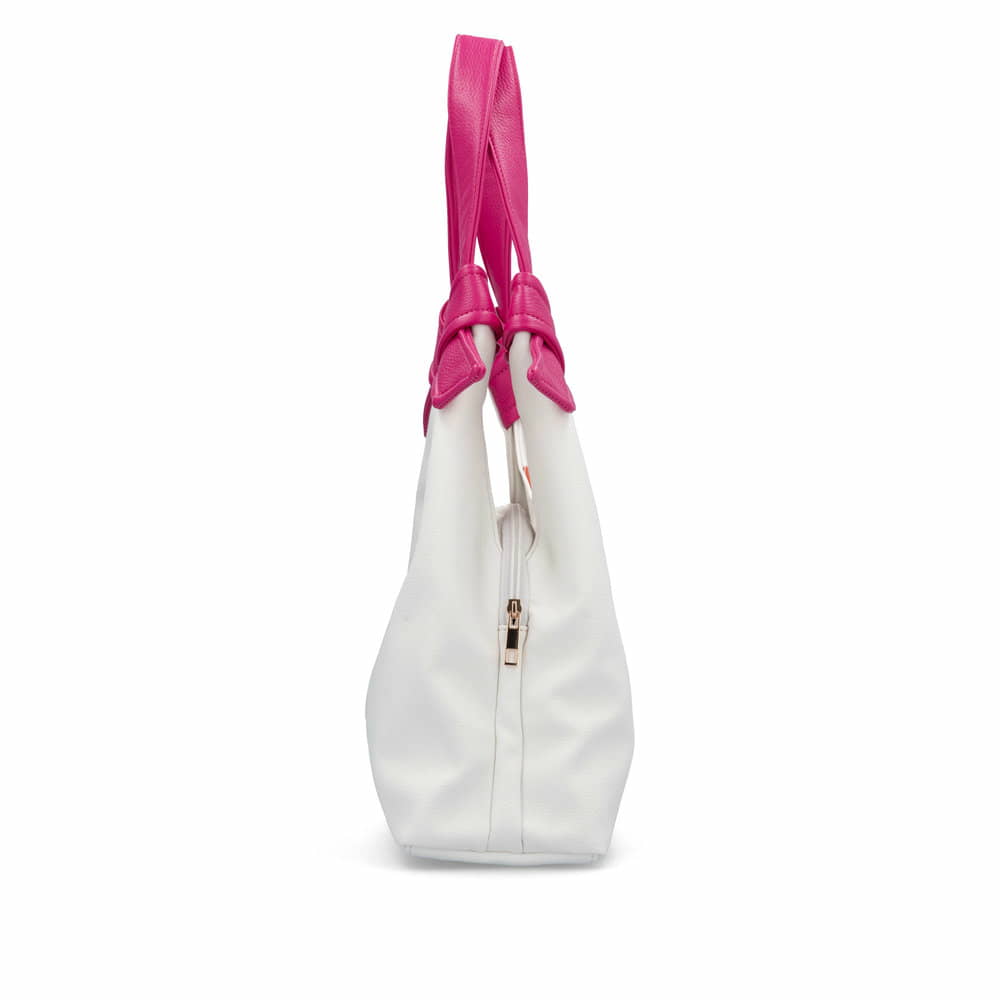 remonte Damen Handtasche Q0709-35 in Bordeauxrot aus Kunstleder mit Reißverschluss. Handtasche getragen.