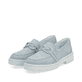 Blaue remonte Damen Loafer D1H01-12 mit Elastikeinsatz sowie geflochtenem Riemen. Schuhpaar seitlich schräg.