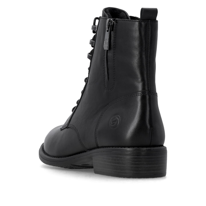 Schwarze remonte Damen Stiefeletten D0F82-00 mit einem Reißverschluss. Schuh von hinten.