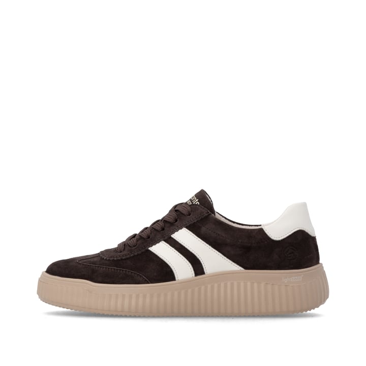 Dunkelbraune remonte Damen Sneaker D3E00-25 mit lightsole+ sowie einer Schnürung. Schuh Außenseite.