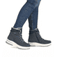 Stahlblaue remonte Damen Schnürstiefel D2B74-14 mit griffiger Glass-Fibre Sohle. Schuh am Fuß.