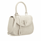 remonte Damen Handtasche Q0627-00 in Glanzschwarz aus Kunstleder mit Überschlag und Reißverschluss. Handtasche getragen.