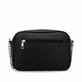 remonte Damen Handtasche Q0627-00 in Glanzschwarz aus Kunstleder mit Überschlag und Reißverschluss. Handtasche getragen.