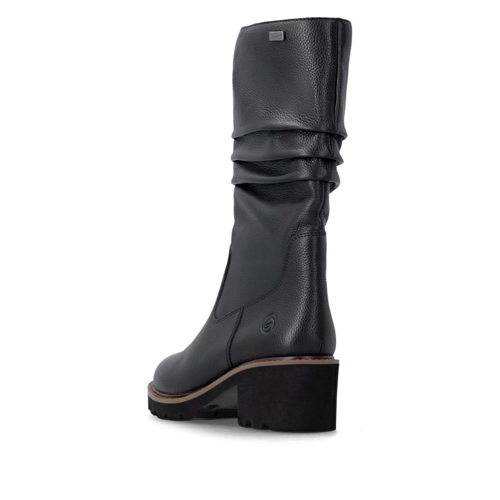 Schwarze remonte Hochschaftstiefel D0A75-01 mit wasserabweisender TEX-Membran. Schuh von hinten.