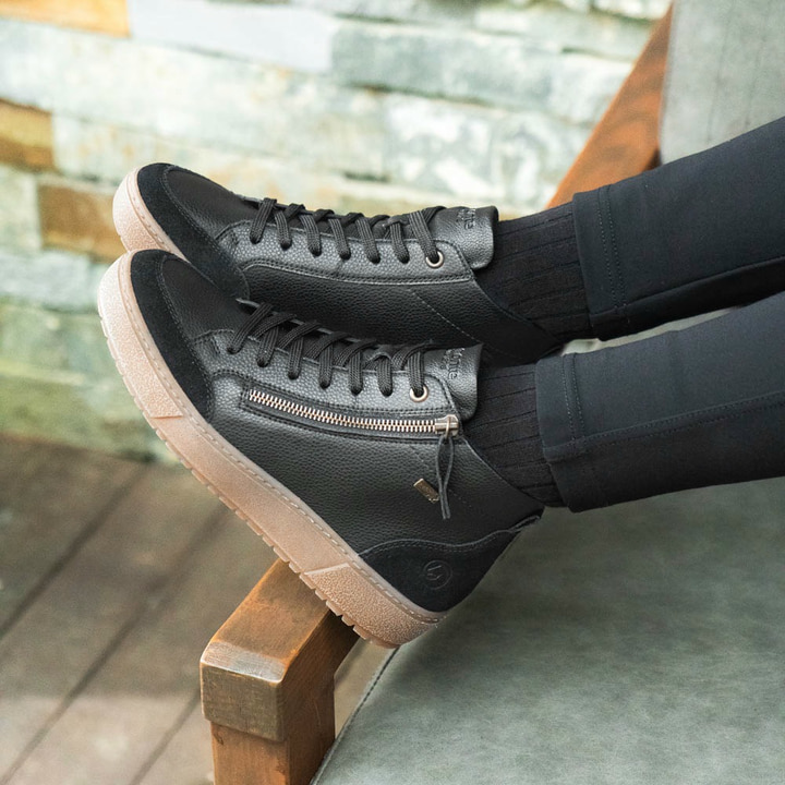 schwarze remonte Kurzstiefel D2T71-00 getragen