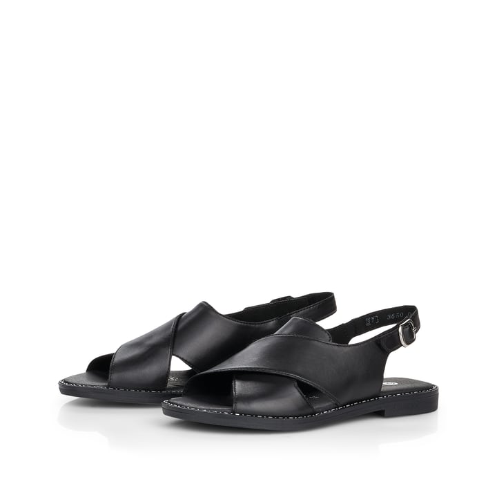 Tiefschwarze remonte Damen Riemchensandalen D3650-01 mit Klettverschluss. Schuhpaar seitlich schräg.