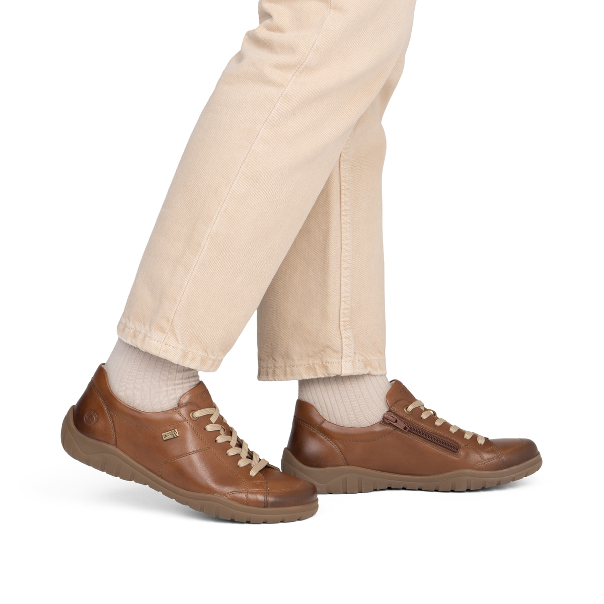 Chaussures à lacets remonte marron pour femmes D3T00-24. Chaussure au pied.