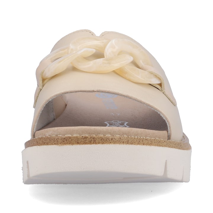 Beige remonte Damen Pantoletten D7952-60 mit Kettenelement. Schuh von vorne.