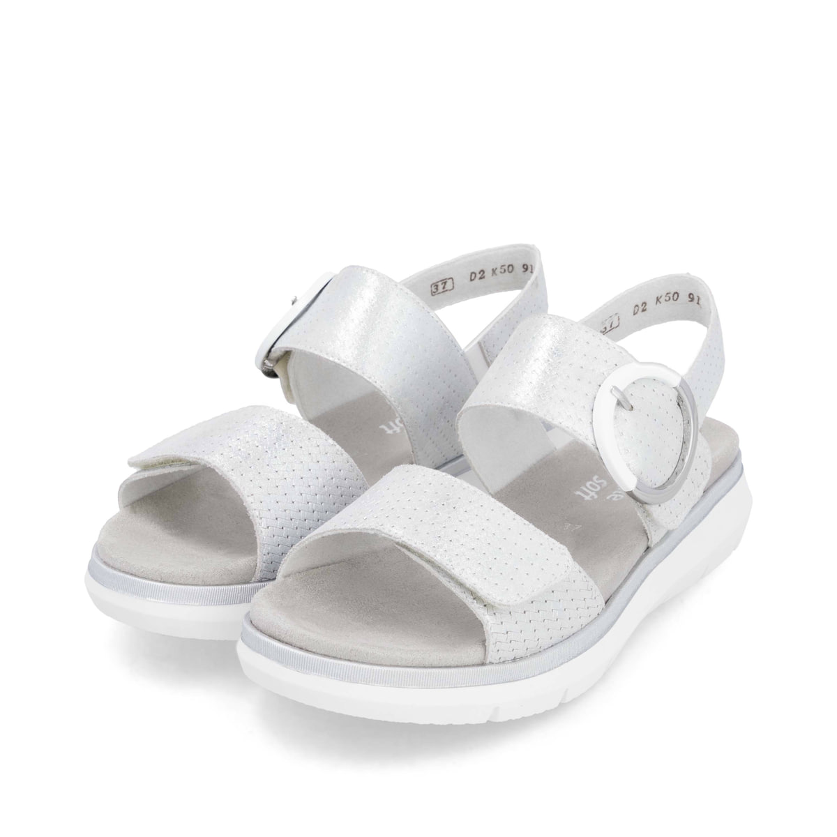 Silberne remonte Keilsandaletten D2K50-91 mit einem Klettverschluss. Schuhpaar seitlich schräg.