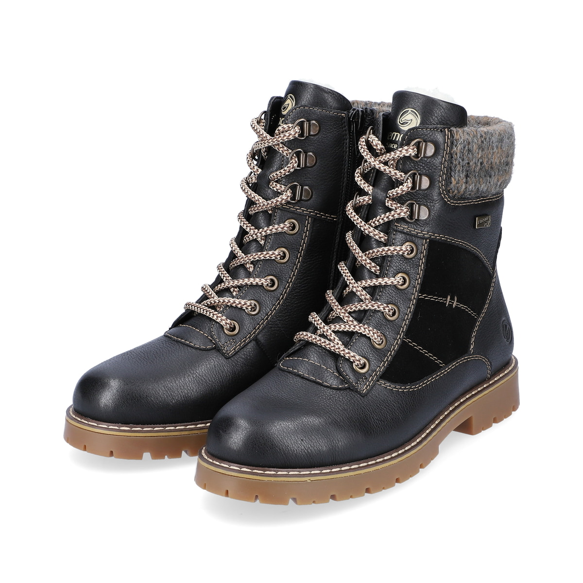Graphitschwarze remonte Damen Schnürstiefel D9378-00 mit Flip-Grip Sohle. Schuhpaar seitlich schräg.