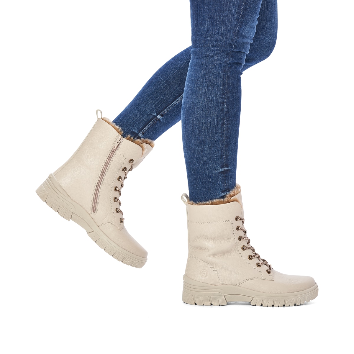 Hellbeige remonte Damen Schnürstiefel D0E72-60 mit Schnürung und Reißverschluss. Schuh am Fuß