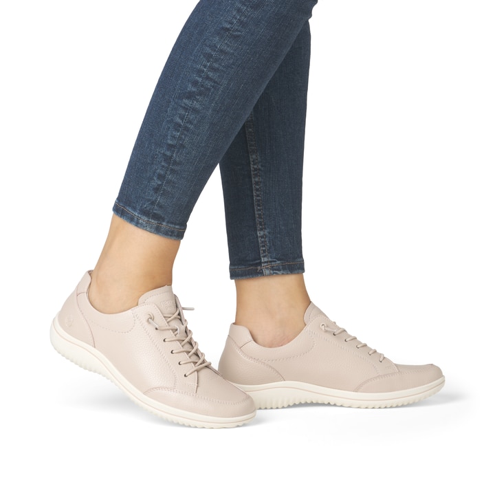 Rosane remonte Damen Schnürschuhe D1E07-31 mit der Komfortweite G. Schuh am Fuß.