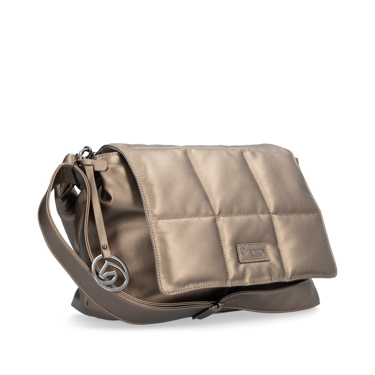 Shoppe jetzt die remonte Handtasche Q0716-90 in Metallicbeige mit gestepptem Überschlag mit Schnappverschluss, Handyfach und zwei abnehmbaren Riemen. Linksseitig.
