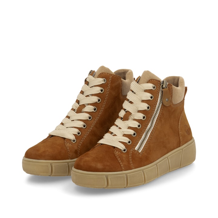 Nussbraune remonte Damen Schnürstiefel D1T70-22 mit Schaftkragen. Schuhpaar seitlich schräg.
