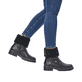 
Nachtschwarze remonte Damen Kurzstiefel D0B71-01 mit Reißverschluss sowie Glass-Fibre. Schuh seitlich schräg