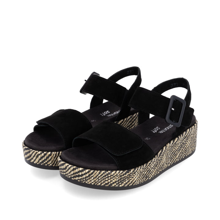 Schwarze remonte Riemchensandaletten D1N54-02 mit einem Klettverschluss. Schuhpaar seitlich schräg.