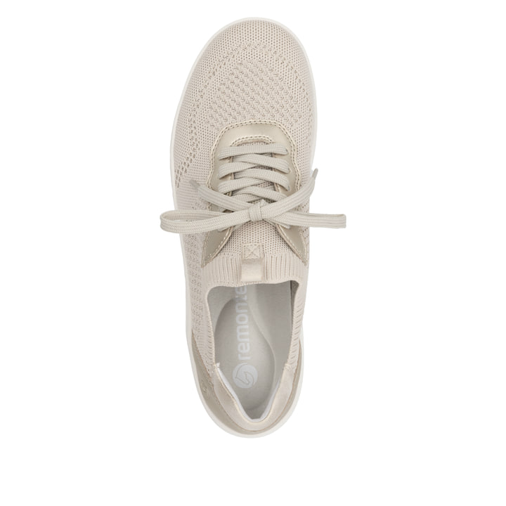 Beige remonte Damen Slipper D1E05-60 mit einem Gummizug sowie der Komfortweite G. Schuh von oben.