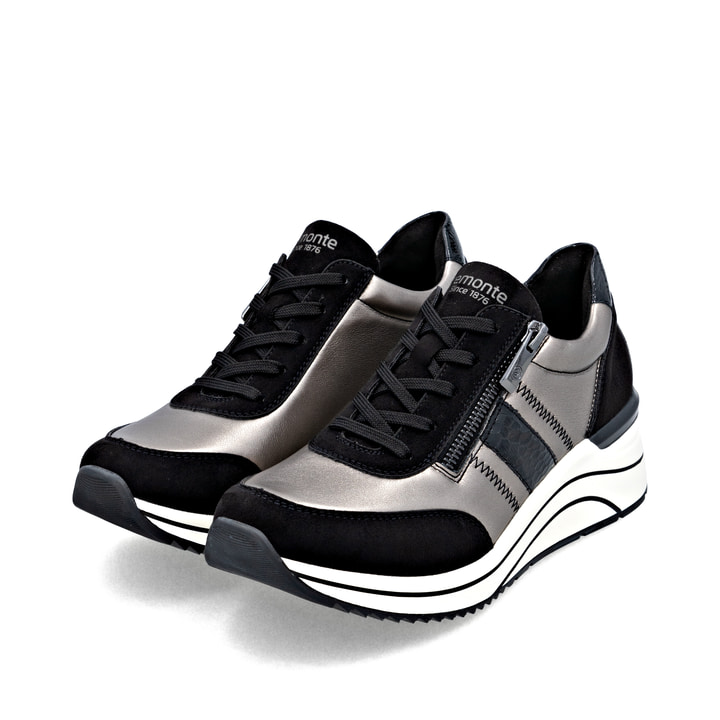 Metallische remonte Damen Sneaker D0T09-90 mit Reißverschluss sowie Extraweite H. Schuhpaar seitlich schräg.