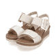 Beige remonte Keilsandaletten D2L53-60 mit einem Klettverschluss. Schuhpaar seitlich schräg.