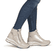 
Sandbeige remonte Damen Schnürstiefel D0T72-60 mit Schnürung und Reißverschluss. Schuh am Fuß