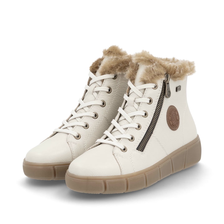 Beige remonte Damen Schnürstiefel D1T72-60 mit wasserabweisender TEX-Membran. Schuhpaar seitlich schräg.