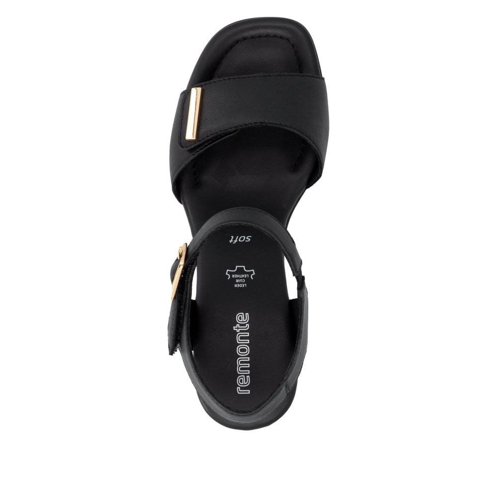 Schwarze remonte Riemchensandaletten D1K54-00 mit einem Klettverschluss. Schuh von oben.