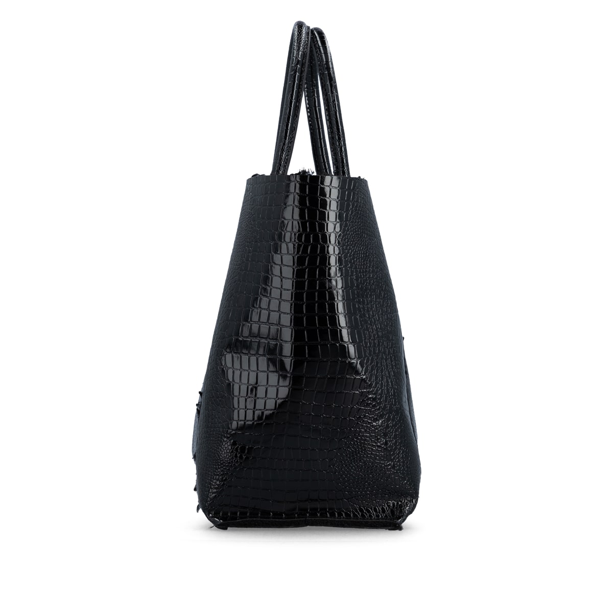 remonte Shopper Q0748-00 in Schwarz mit Wendefunktion, silbernem Logo-Anhänger und geräumigem Hauptfach. Rechtsseitig.