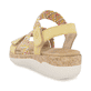 Gelbe remonte Riemchensandalen R6861-68 mit einem Klettverschluss. Schuh von hinten.