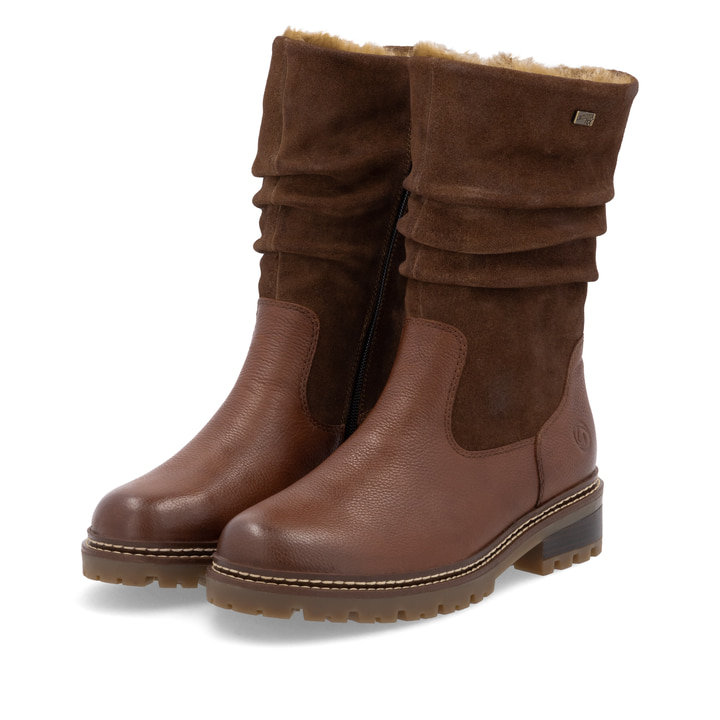 Braune remonte Hochschaftstiefel D0B80-24 mit wasserabweisender TEX-Membran. Schuhpaar seitlich schräg.