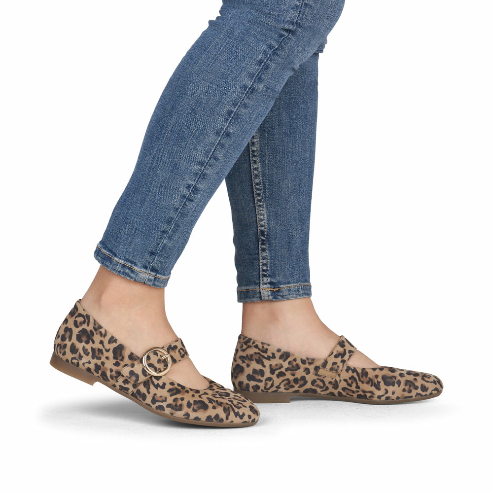 Ballerines remonte multicolores pour femme D0K14-90. Chaussure au pied.