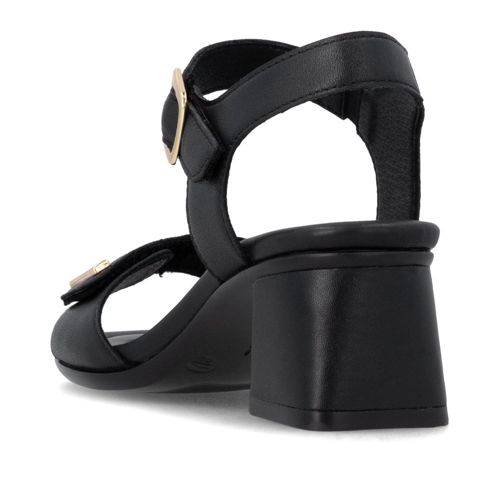 Schwarze remonte Riemchensandaletten D1K54-00 mit einem Klettverschluss. Schuh von hinten.