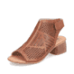 
Kastanienbraune remonte Damen Riemchensandaletten R8774-24 mit einem Blockabsatz. Schuh seitlich schräg
