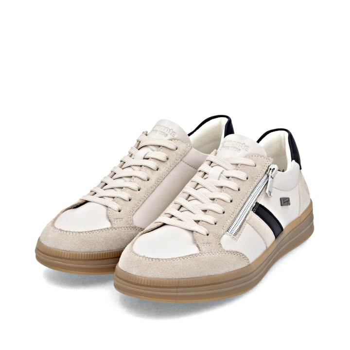 Beige remonte Damen Sneaker D2C04-62 mit wasserabweisender remonteTEX-Membran. Schuhpaar seitlich schräg.