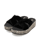 Schwarze remonte Damen Pantoletten D1N55-02 mit einem Gummizug. Schuhpaar seitlich schräg.
