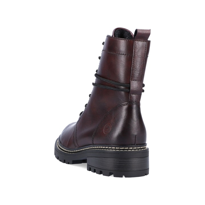 Weinrote remonte Damen Biker Boots D0B75-35 mit einer dämpfenden Profilsohle. Schuh von hinten