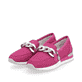 
Himmelblaue remonte Damen Loafers R2544-10 mit einer flexiblen Profilsohle. Schuh seitlich schräg